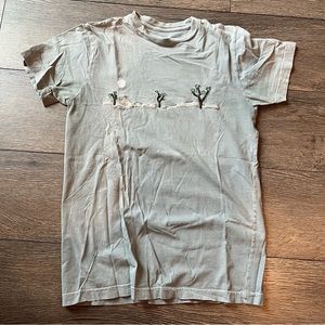 Vintage Embroidered Green Joshua Tree Tee (No tag, fits like a Small)